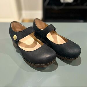 Dansko Beatrice Women’s Shoes in Black - Used Twice